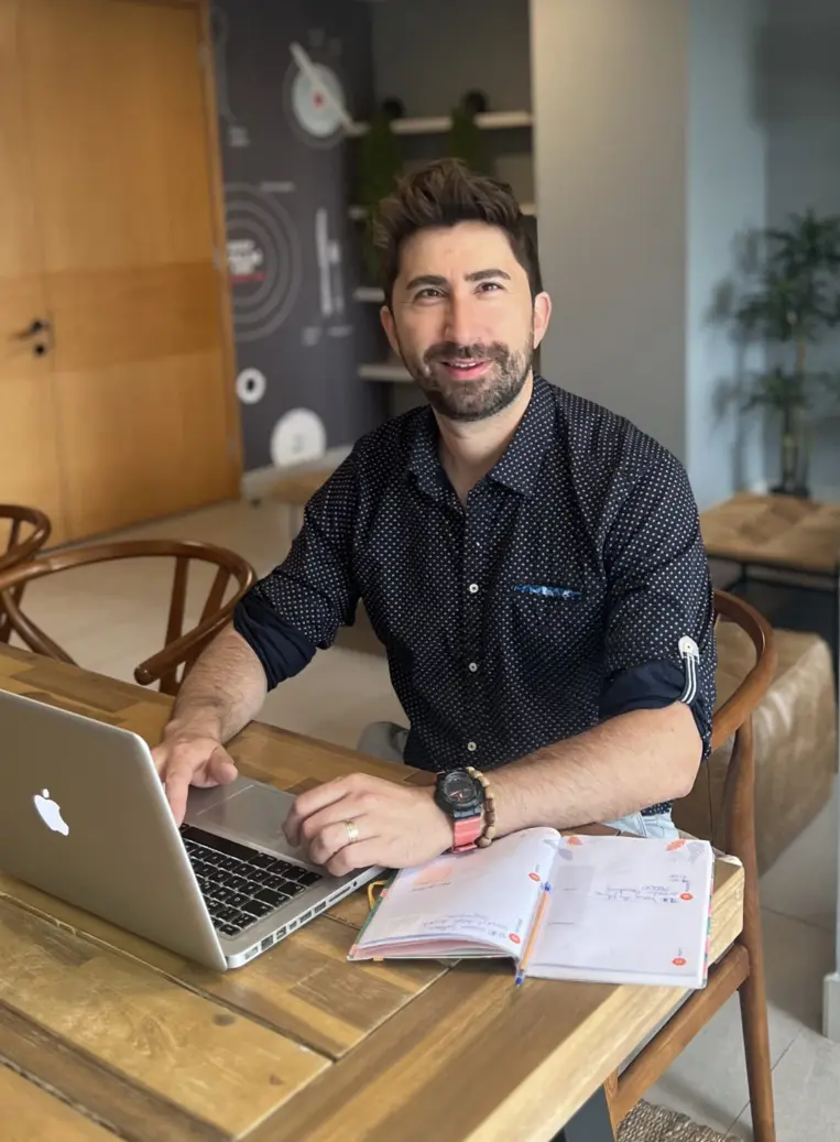 Jorge Lovretic consultor en Google Ads para Salud, clínicas, consultas y profesionales de la salud.